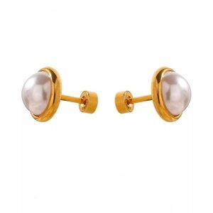 Cute Screw-Back Round Pearl Earrings